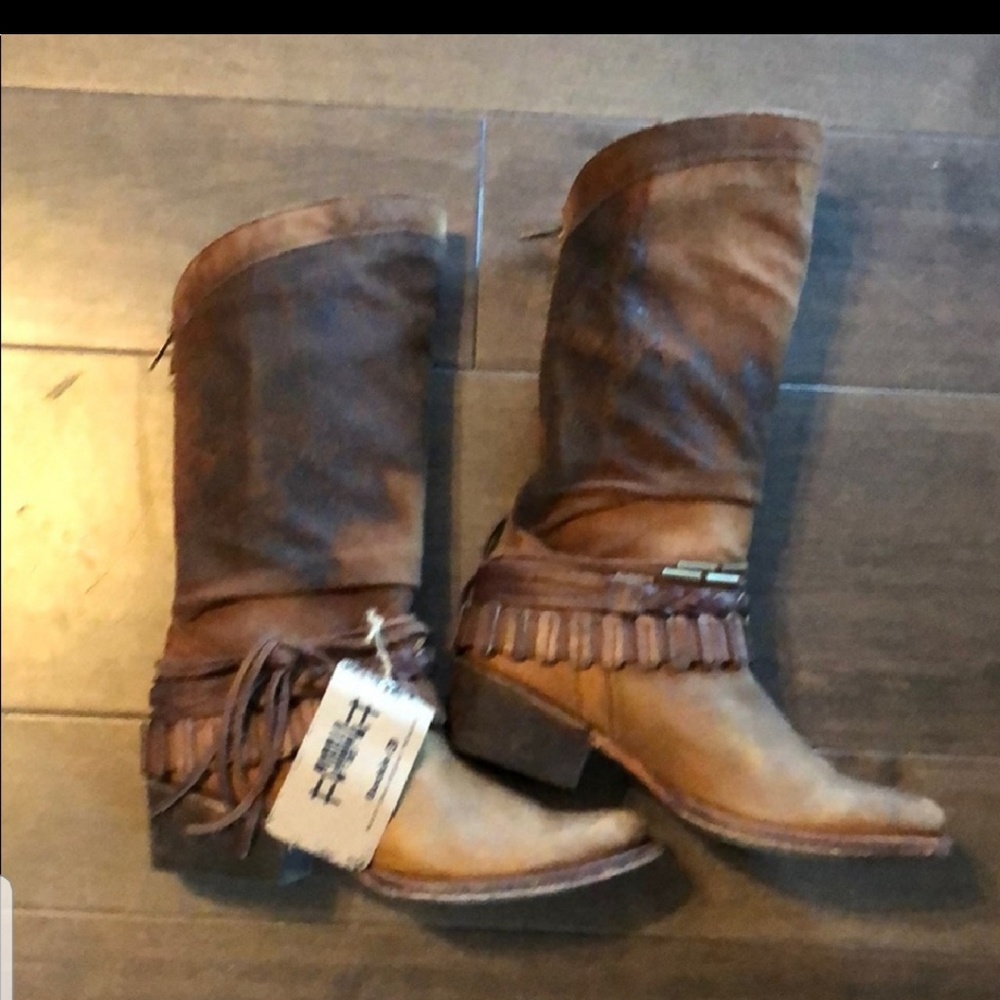 Corral boots